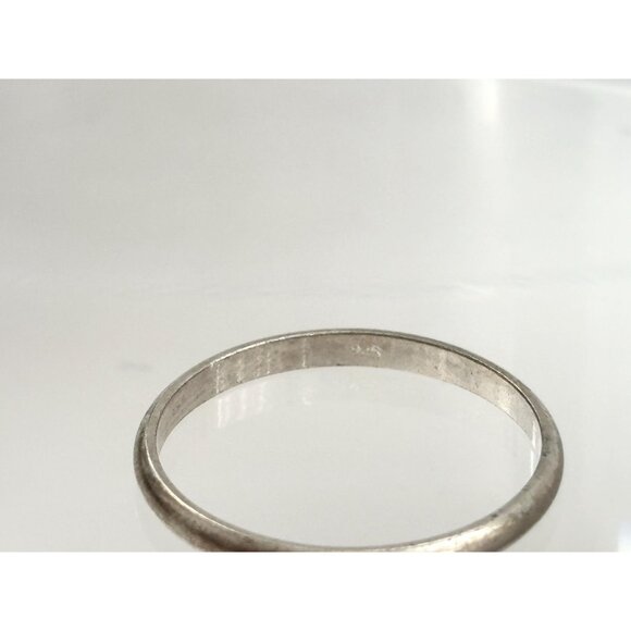 Minimalist Style Wedding Band B925 Sterling Silver Vintage Ring - sz 8 - Picture 7 of 10